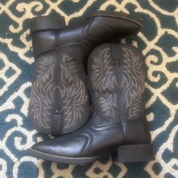 Size 10 Ariat Boots *NEW*