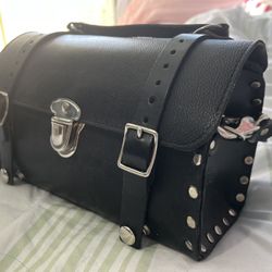 GENUINE LEATHER HANDBAG