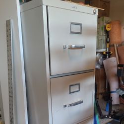 HON 4 drawer Metal Locking File Cabinet