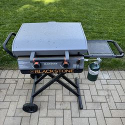Blackstone Iron Forged Omnivore 22" Griddle with Flexfold Legs