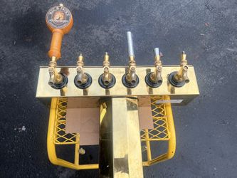 Glastender BT-6-PB 20 Inch Countertop Air-Cooled Draft Beer Dispensing Tower Stainless Steel 