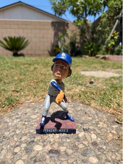 2020 Fernando Valenzuela Bobblehead “Fernandomania”