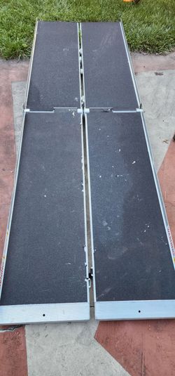 Aluminum  Folding Ramp