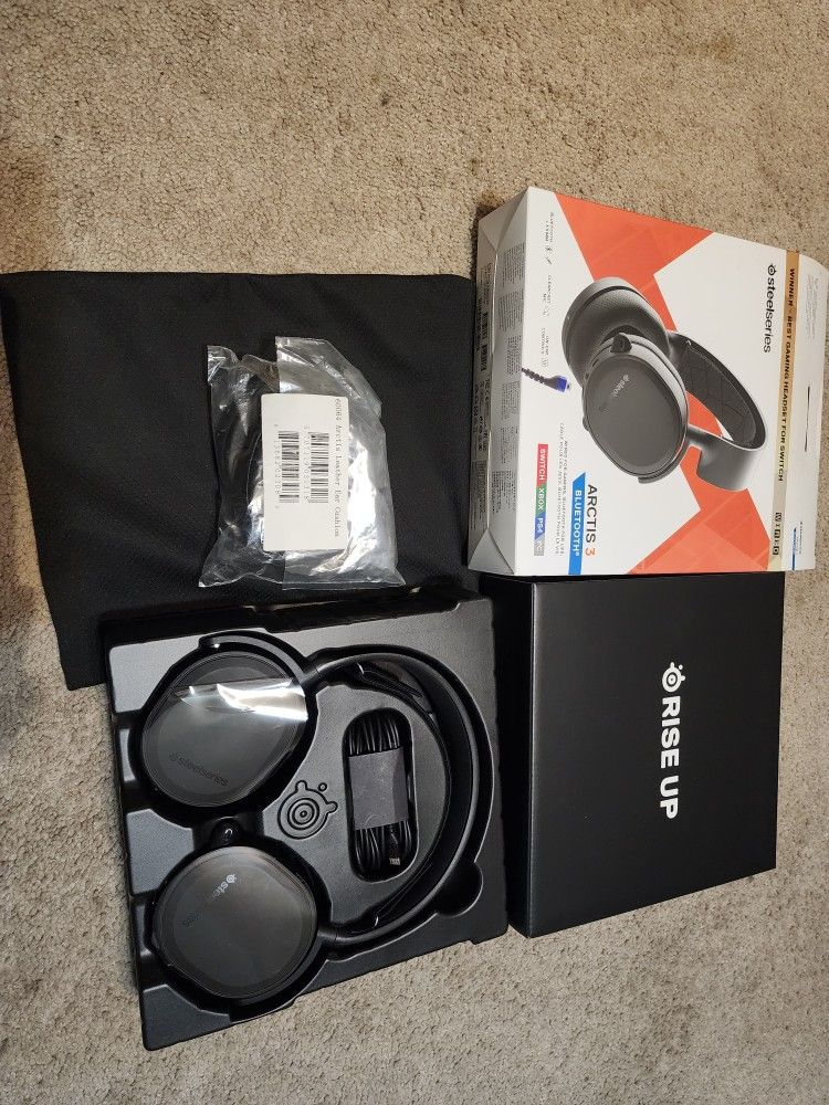 SteelSeries Arctic 3 Bluetooth Headset