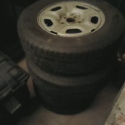 215,70r,15,98,t ,toy