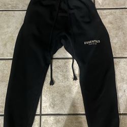 Black essential sweats