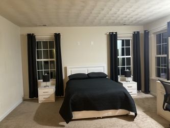 6 Pieces Blockout Curtains, 2 Table Lamps, 1 Bedcover With 2 Pillow Shams