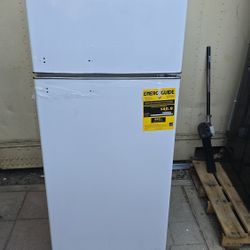 Galanz 24-in 10 Cu.ft Retro Top Freezer Refrigerator 