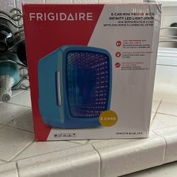 New 6 Can Mini Fridge