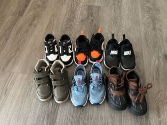 6 Pairs of toddler shoes size 7.5