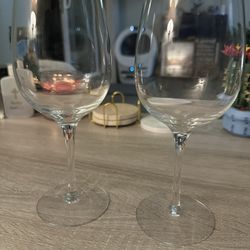 Tiffany Wine Glass Set (92026  - Near Police & Fire HQ)