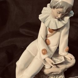 Pristine Porcelain Lladro NAO A-26J 1987 Seated Minstrel made In Spain