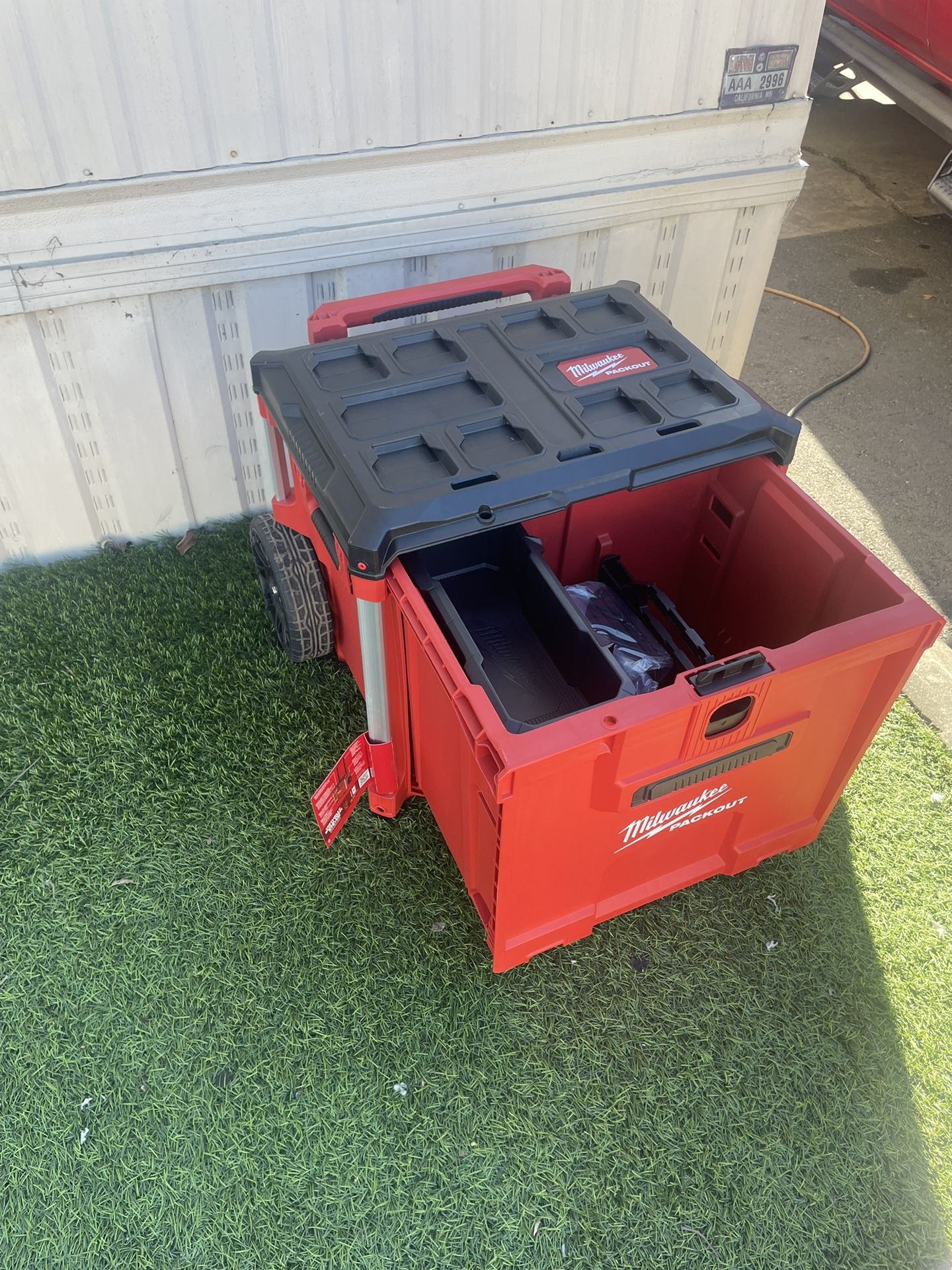 Milwaukee PACKOUT 19 in. Rolling Drawer Tool Box