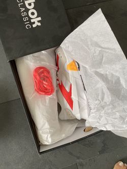 Reebok x Gigi Hadid women’s 6.5 Brand new