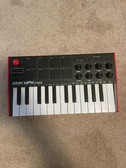 AKAI MPK Mini MIDI keyboard