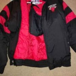 Men's jacket Logo 7 90's  Chicago bulls basketball jacket in excellent condition super rare