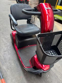 Pride 3 wheels full sizes scooter
