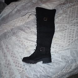 Women's Boots Size 7
