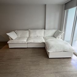 White Cloud Sectional (new In Boxes)