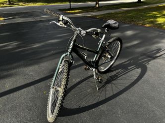 Woman’s UNIVEGA Bike