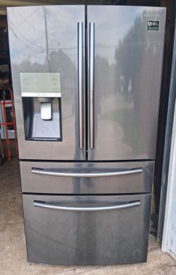 Samsung 28 cubic foot refrigerator with service door and Flex Zone
