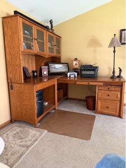 L-Shape Office Furniture with added desk chair