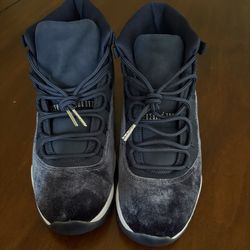 Jordan Midnight Navy 11s