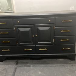 Broyhill Dresser