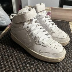 Kids Shoes Nike Size 4.5