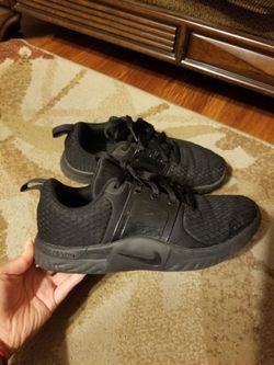 Women's Nike Shoes Black Size 8