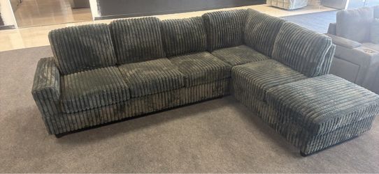 Sectional Lโผ๏ธ