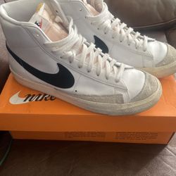 Blazer Mid ‘77 Vintage 