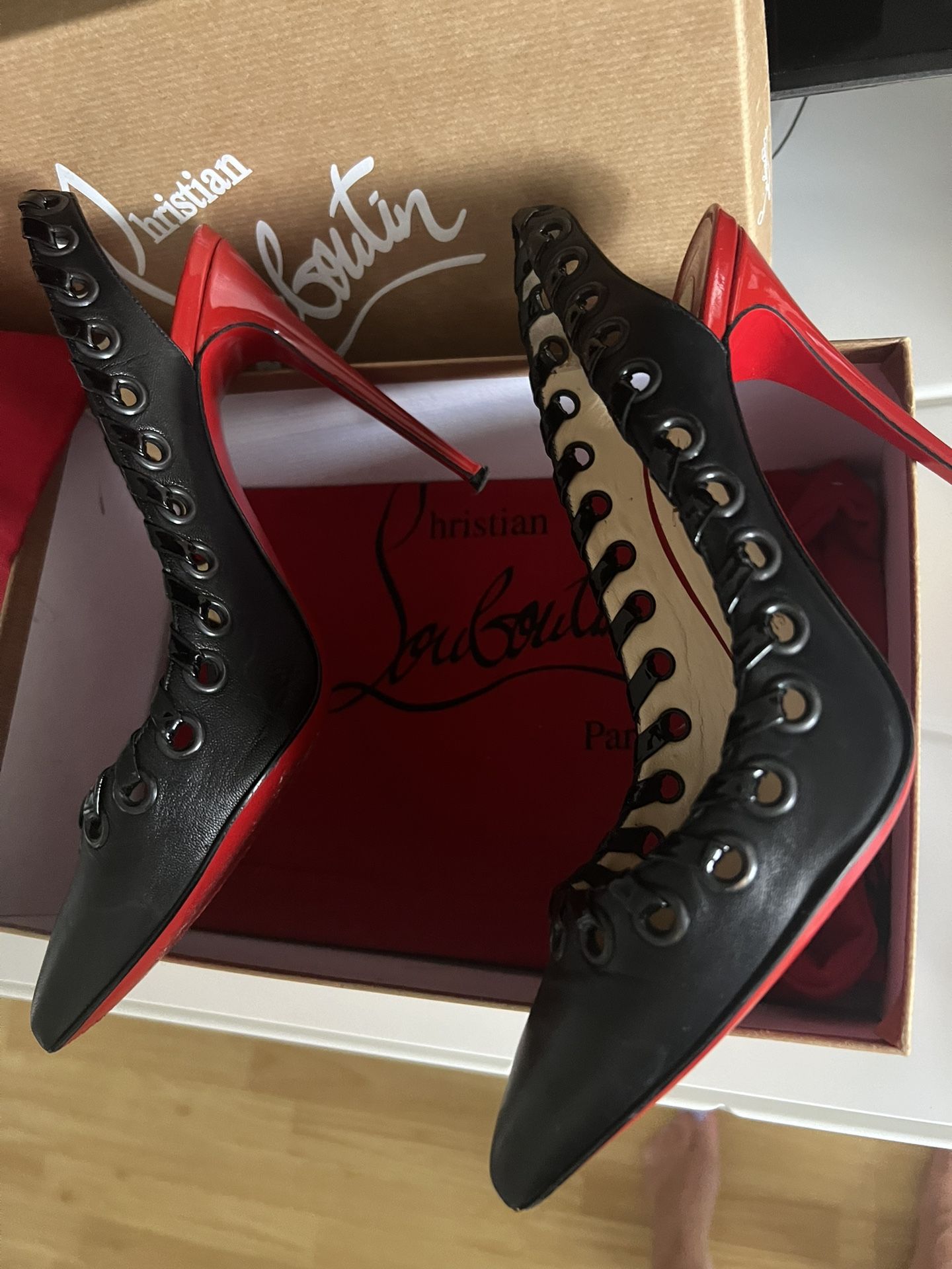 Christian Louboutin Size 8,5