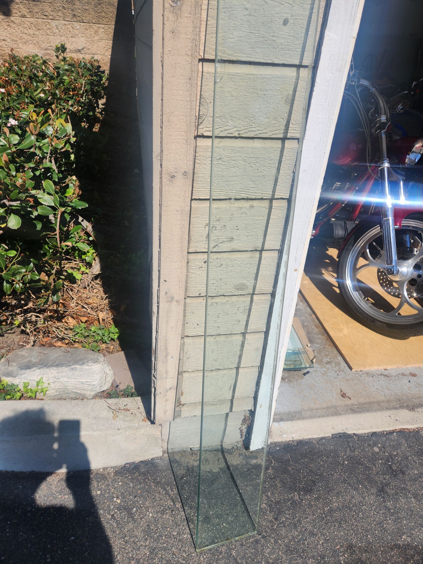 Glass shelf display panel