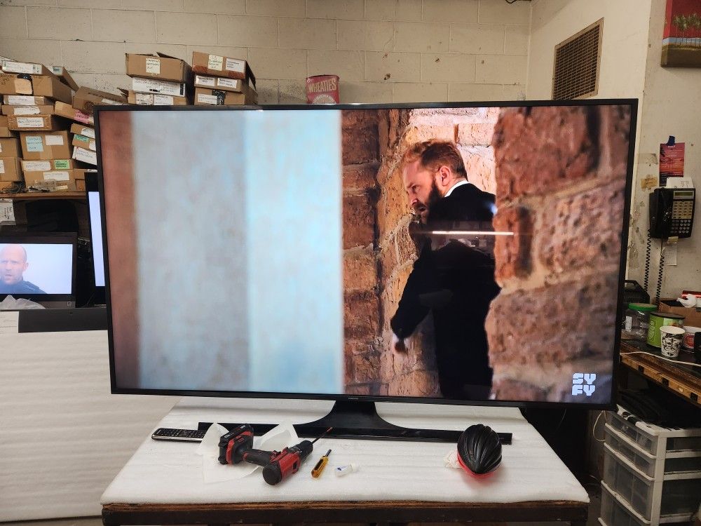 75" Samsung TV