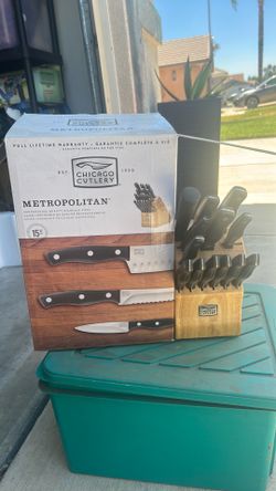 Counter top knife set