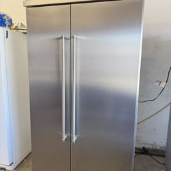 BUILT IN REFRIGERATOR 