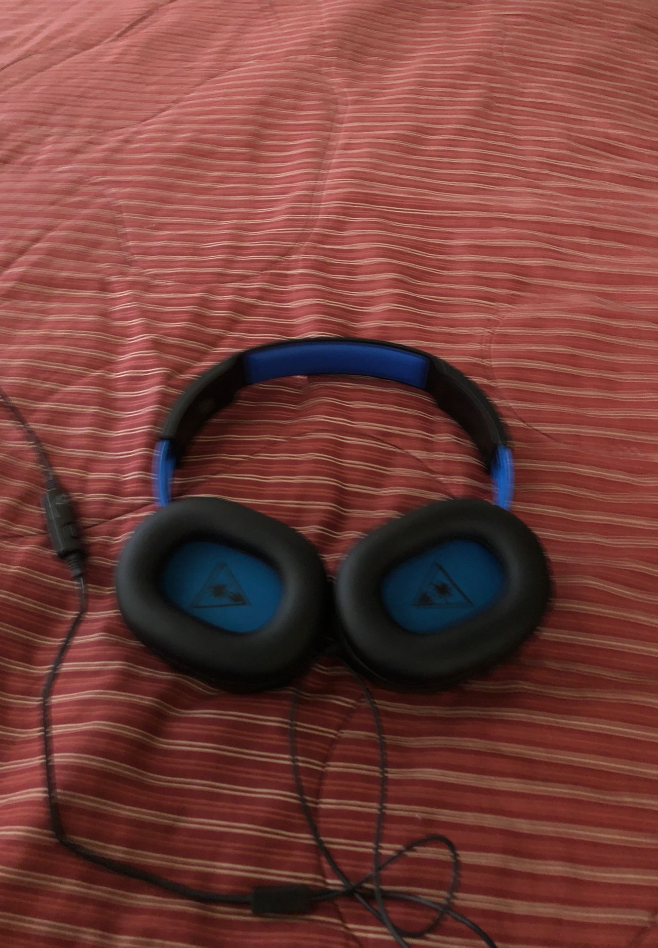 Turtle Beach headset no mic but it works good