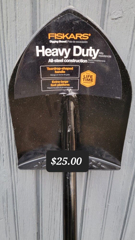 Fiskars Long Handle Digging Shovel