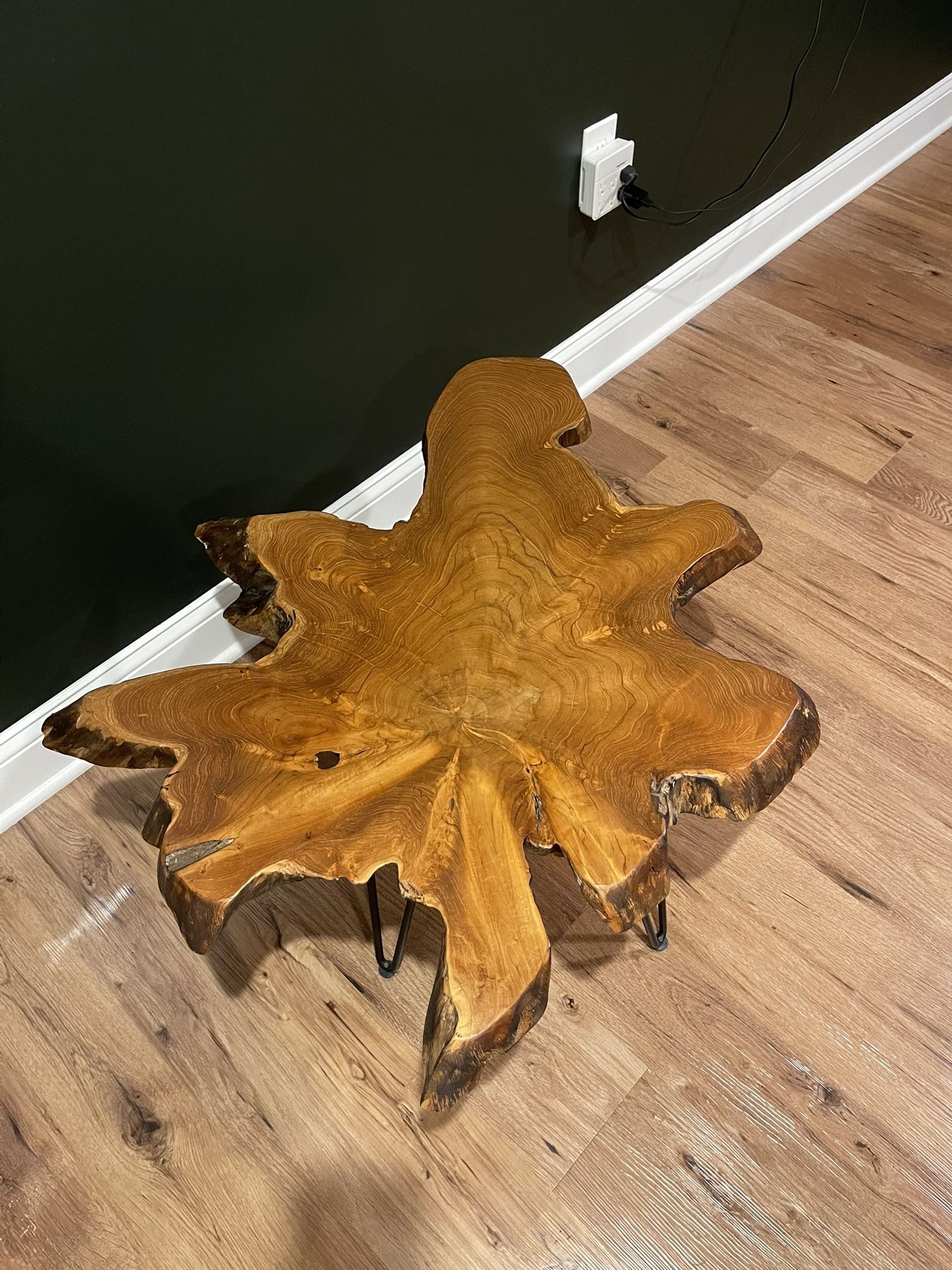 Accent Table (Live Wood)
