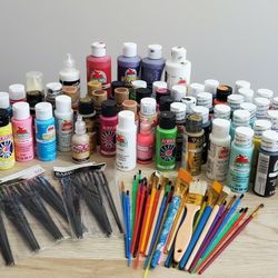NEW/Used (60+)ct Bundle of Assorted Acrylic Paints + Brushes
