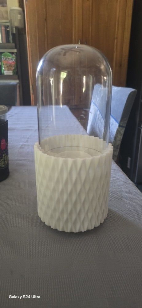 NEW Turning Makeup Brush Holder $5  2 Available