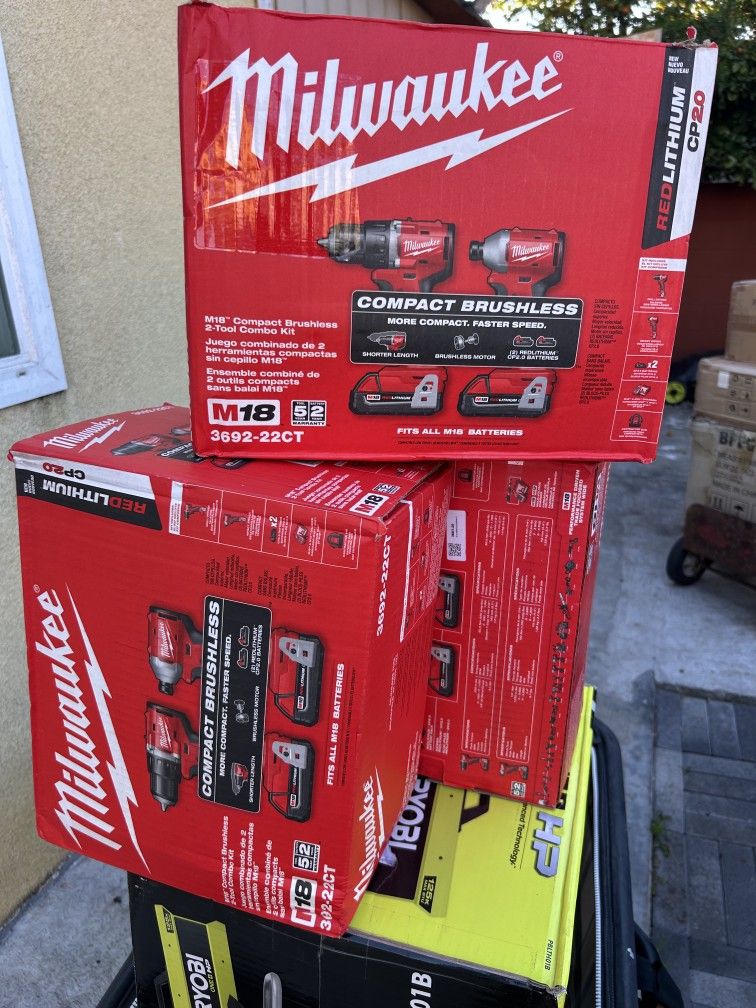 Milwaukee 3692-22CT M18
Compact Brushless 2-Tool Combo
Kit