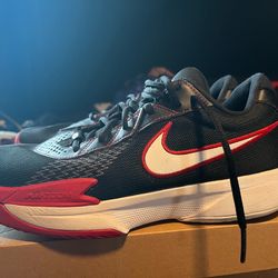 nike GT cuts basketball shoes men’s size 9