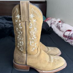 women’s boots