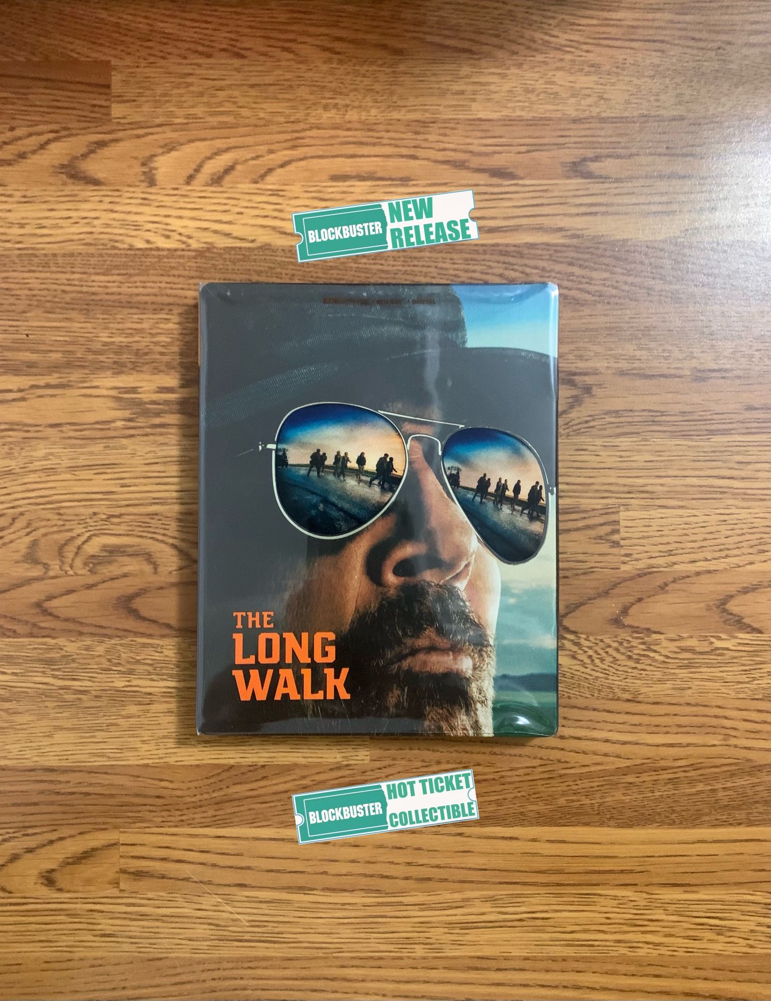The Long Walk (Amazon Exclusive) [Limited Edition Steelbook] 4K UHD Blu-ray Combo Pack (4K UHD Blu-ray + Blu-ray)