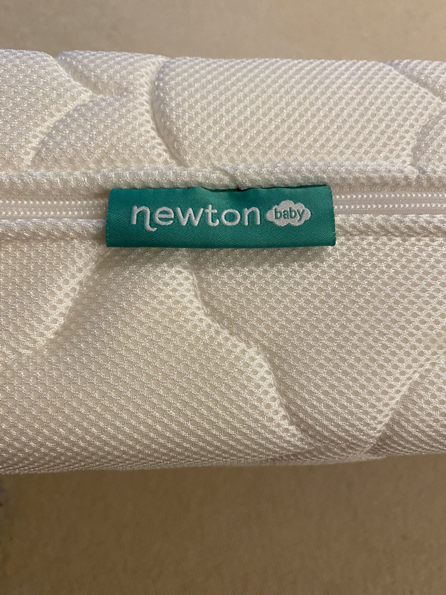 Newton Baby Essential Crib Mattress Mini