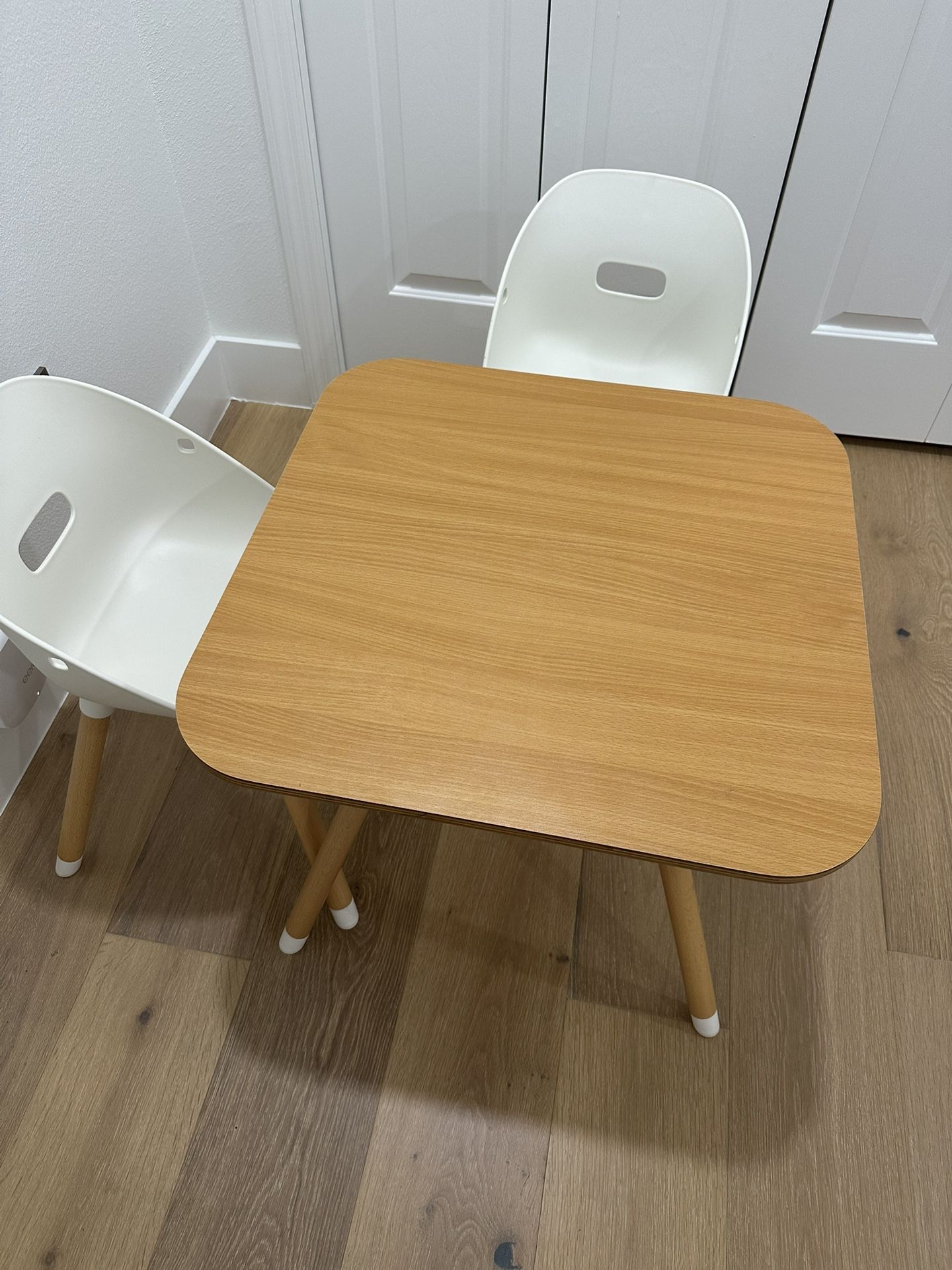 Kids Activity Table and 2 Chairs