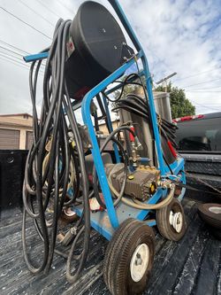 Pressure washer steam
