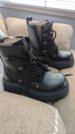 NEW Zara ankle black boots size 39